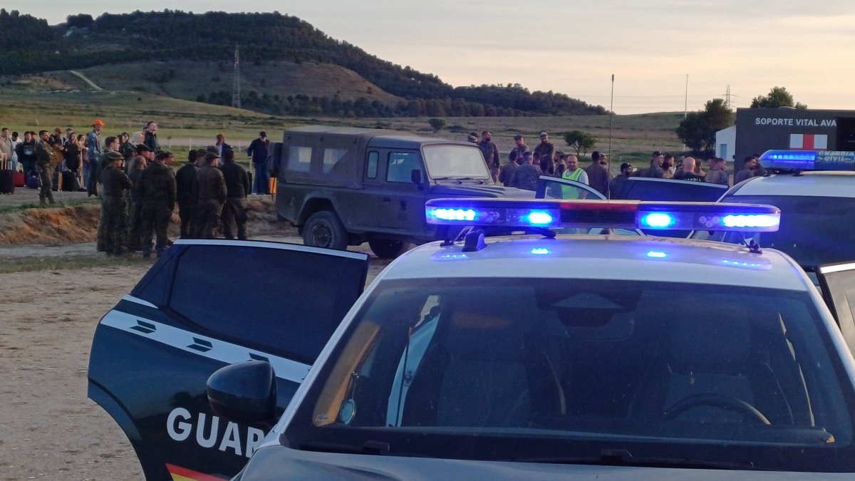 Momento del rescate de los pasajeros en Cabezón de Pisuerga en Valladolid en el AVE dirección a León.
