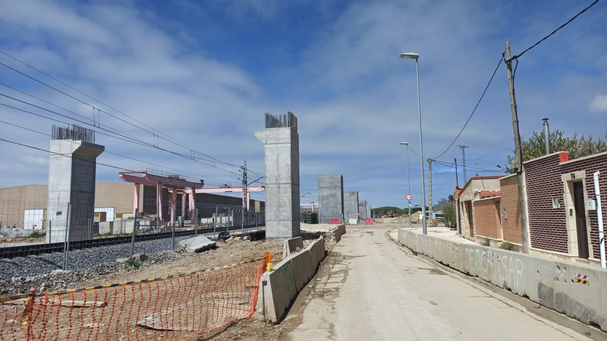 Obras del AVE Palencia-Cantabria en la capital palentina.