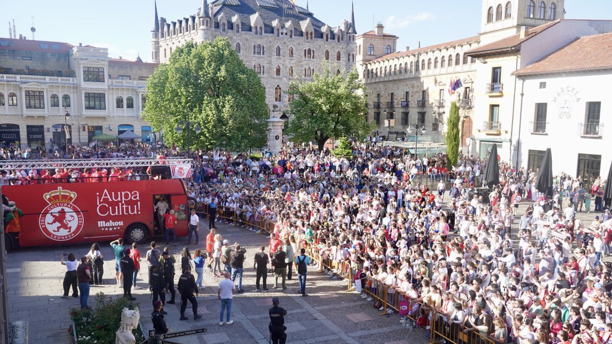 La celebración del ascenso a Segunda División de la Cultural y Deportiva Leonesa
