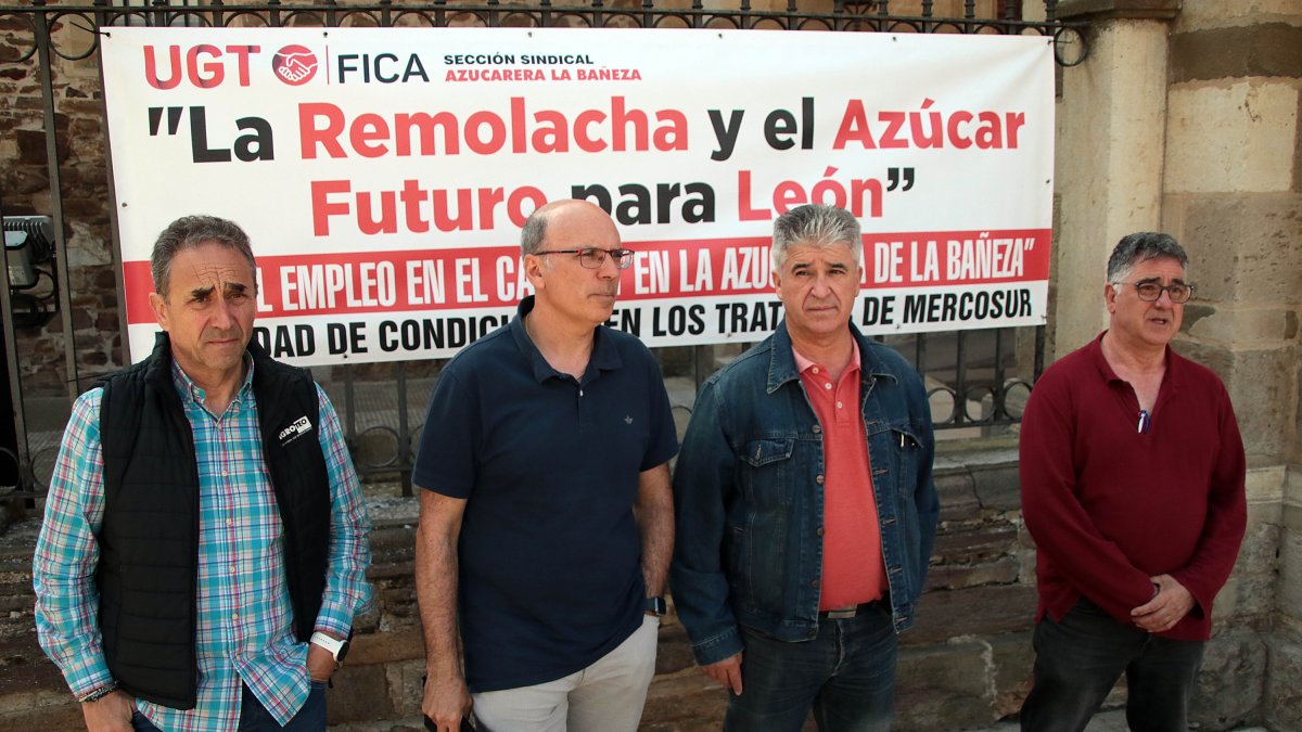 Termina la reunión entre las consejeras de Industria y de Agricultura con el comité de empresa de Azucarera de La Bañeza