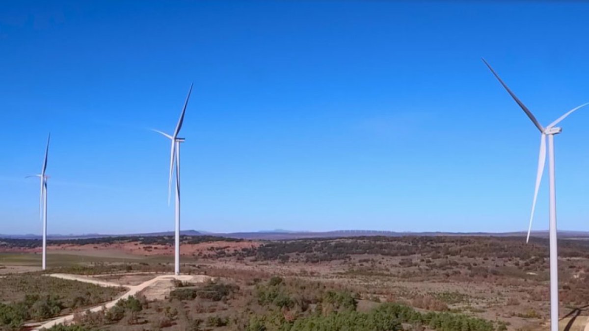 Aerogeneradores instalados en Quintanilla Sobresierra en una imagen de archivo.