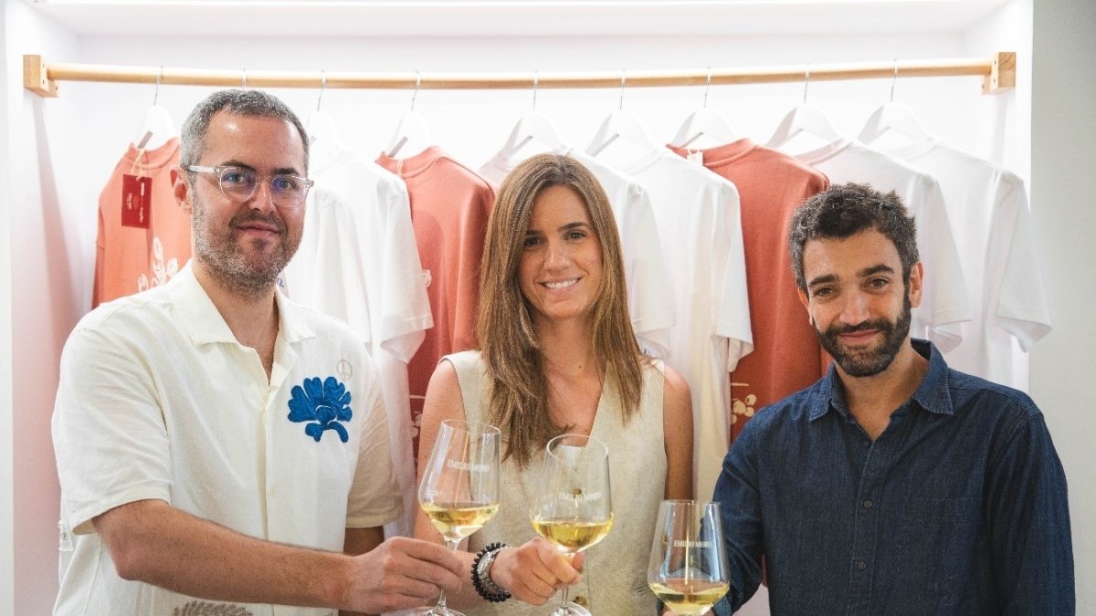 El CEO de FoogaPlan, Manuel Marcos; la directora de Comunicación, Paloma Gutiérrez; y el diseñador, Pablo Erroz.
