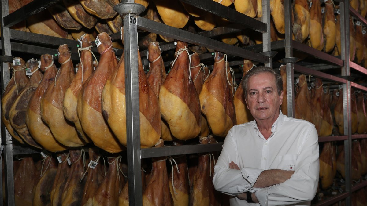 La empresa de Alfonso Peña especializada en la elaboración de jamones serranos y productos ibéricos