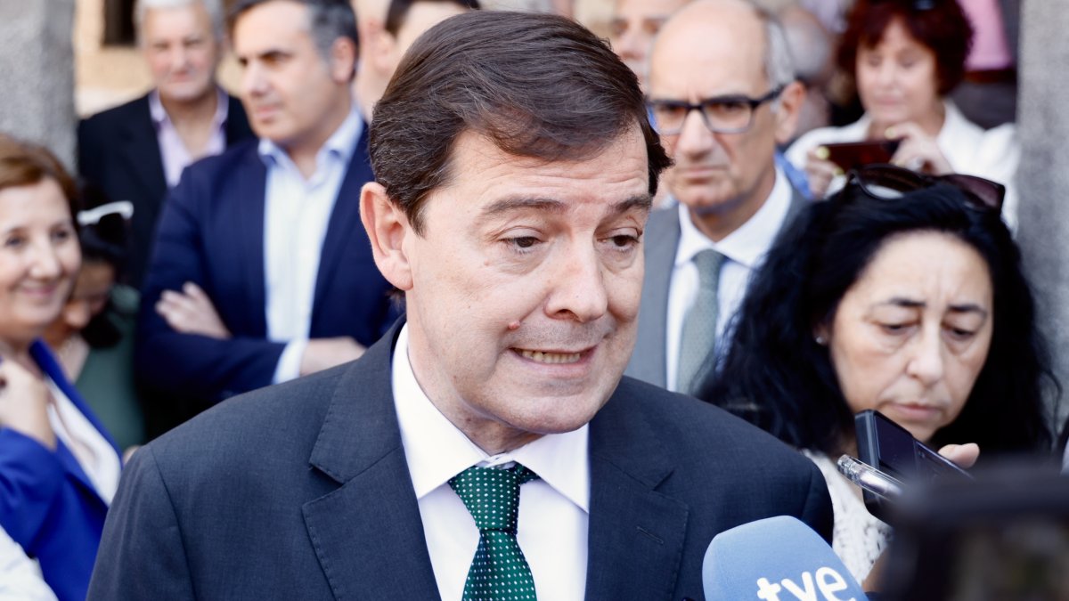 El presidente de la Junta, Alfonso Fernández Mañueco, este lunes en La Alberca (Salamanca).