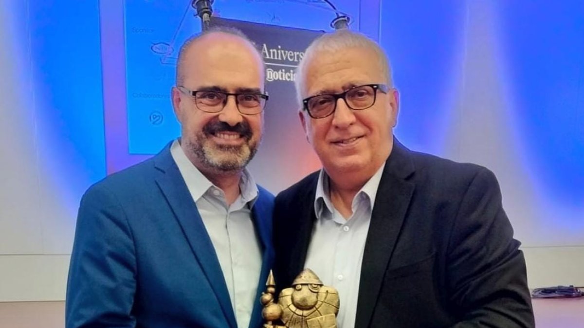 El alcalde de Ponferrada, Marco Morala, junto a Leo Harlem.