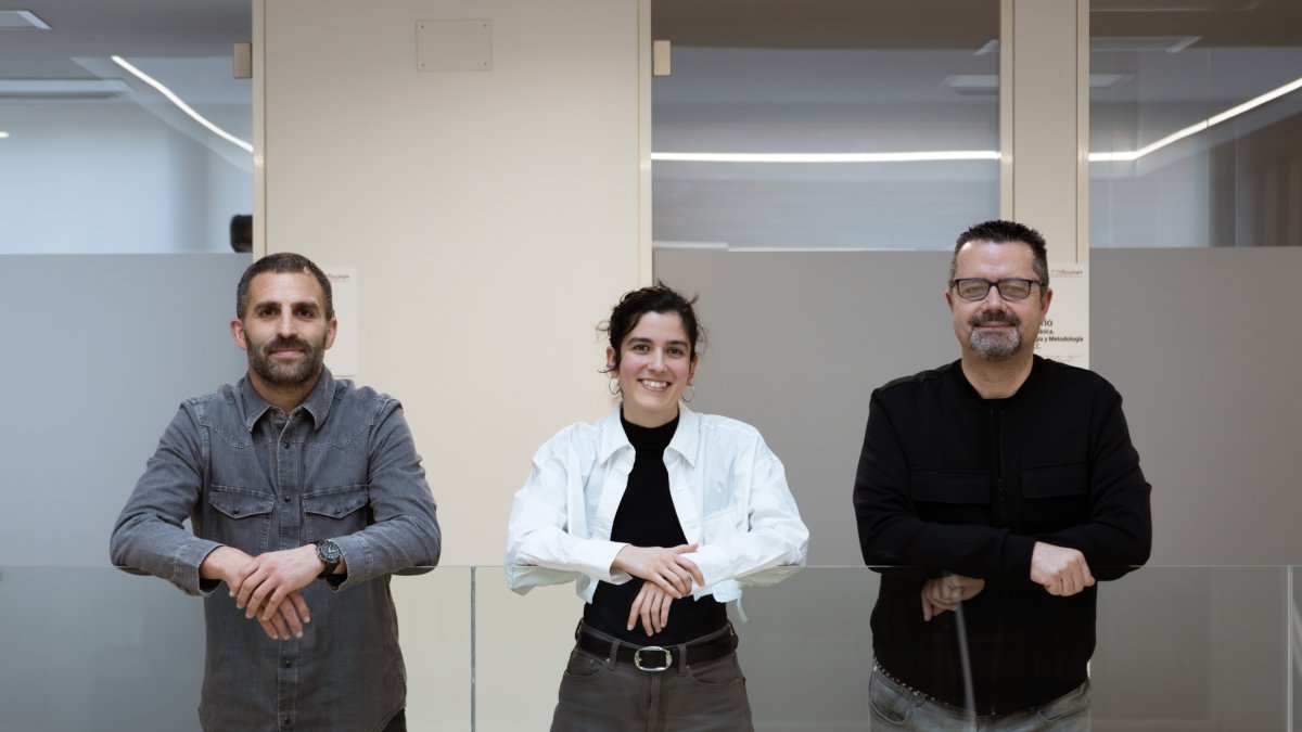 Israel Contador, Patricia Alzola y Emiliano Díez-Villoria, investigadores de la USAL
