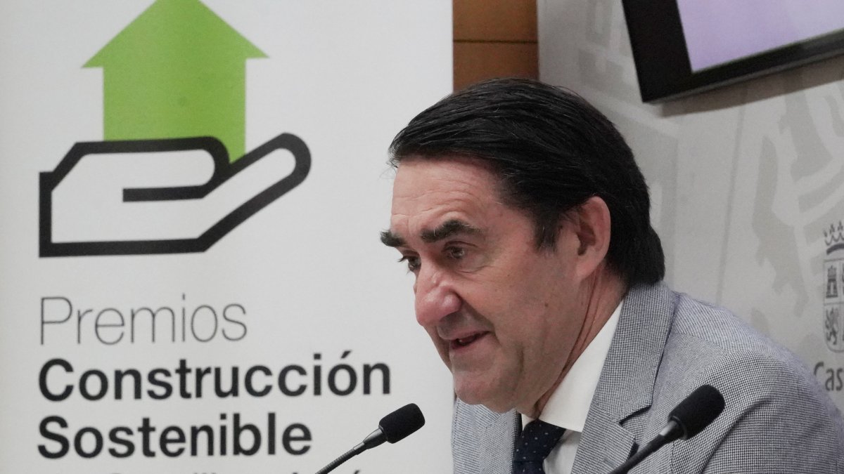 El consejero de Medio Ambiente, Vivienda y Ordenación del Territorio, Juan Carlos Suárez-Quiñones, en una imagen de archivo.