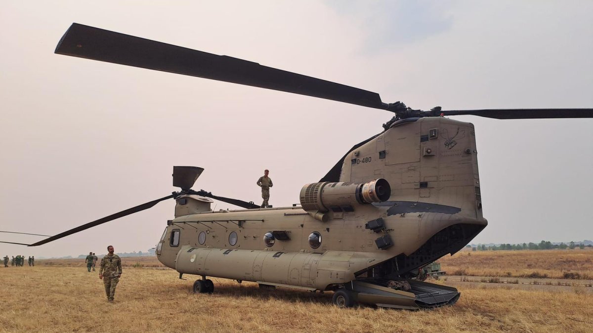 Dos helicópteros Chinook han llegado a la base aérea Virgen del Camino (León).