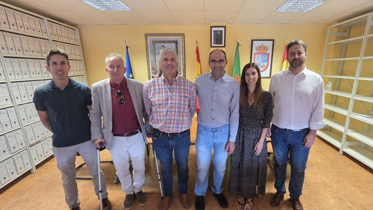 Imagen del nuevo equipo de gobierno en Santibáñez de la Sierra