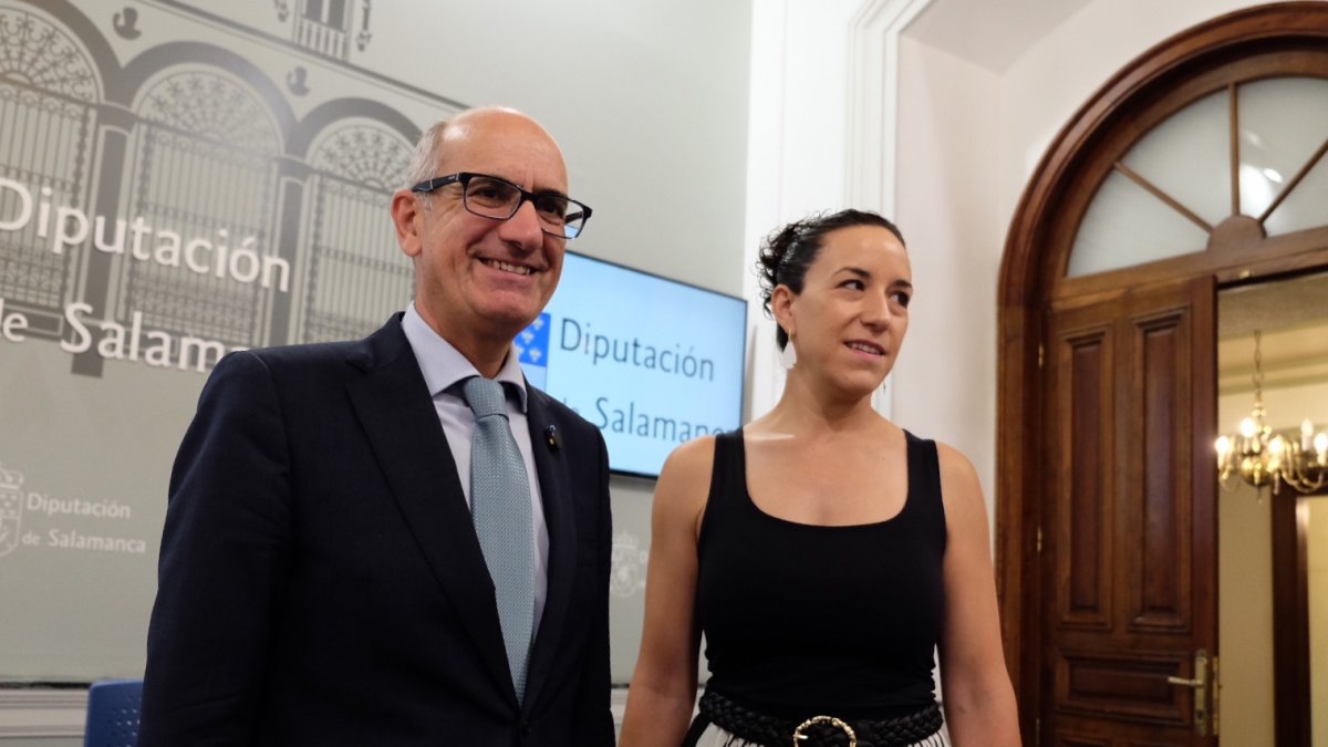 El presidente de la Diputación, Javier Iglesias, presenta el Plan de Equipamiento de Protección Civil y Prevención de Incendios