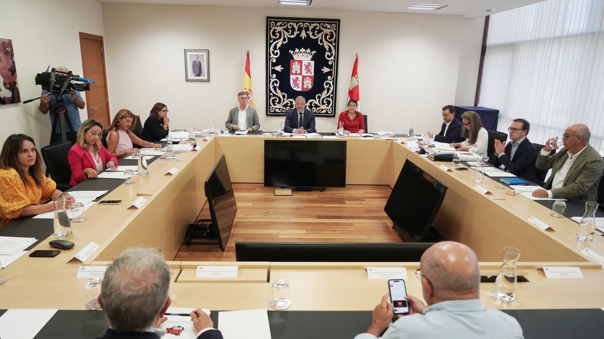 Junta de Portavoces de las Cortes.