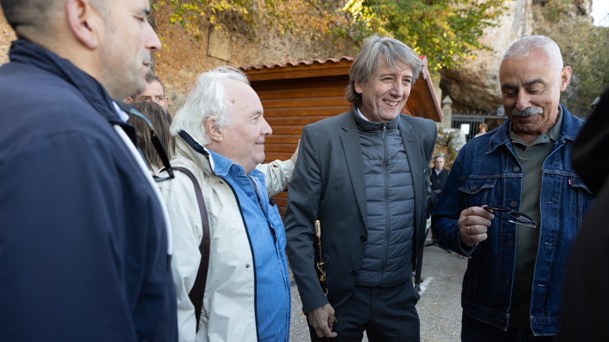 El secretario general del PSOECyL, Carlos Martínez,  asiste al acto de recreación del nombramiento de Antonio Machado como hijo adoptivo de Soria.