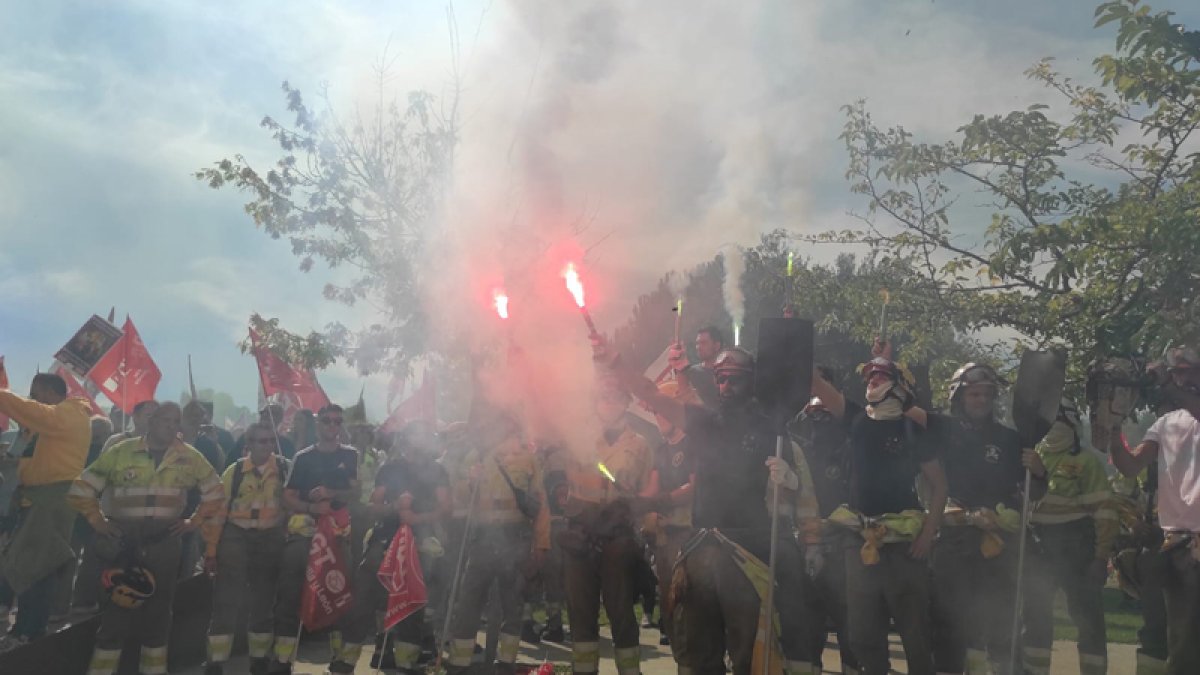 Concentración de efectivos tras la oleada de incendios forestales de Castilla y León.