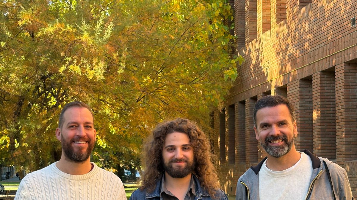 Diego Rebaque, Asier Largo-Gosens y Hugo Mélida, investigadores del grupo FISIOVEGEN de la ULE