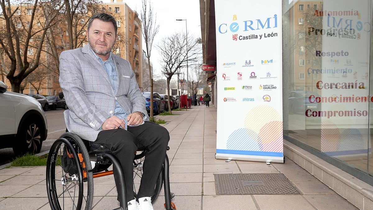 Fran Sardón, presidente de CERMI Castilla y León celebra el 25 aniversario del comité autonómico.