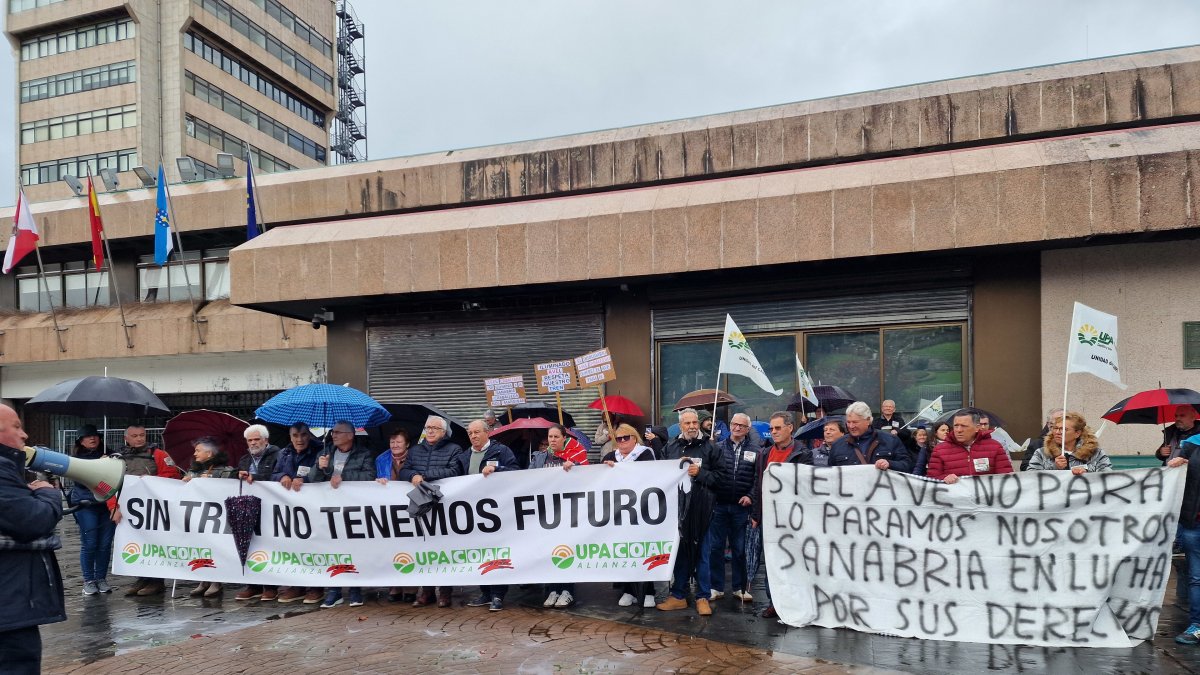 Imagen de la concentración a las puertas del Ayuntamiento de Vigo en una imagen de archivo.
