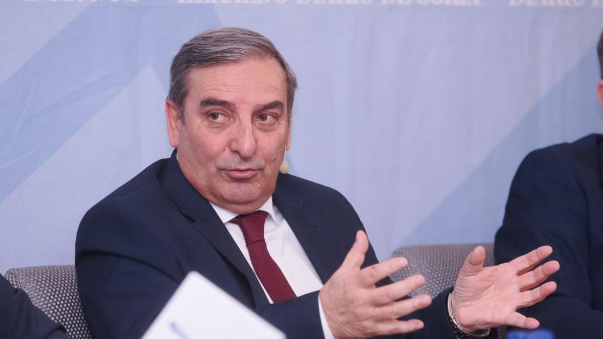 José Luis Sanz Merino, consejero de Movilidad y Transformación Digital, durante una intervención en el club de prensa