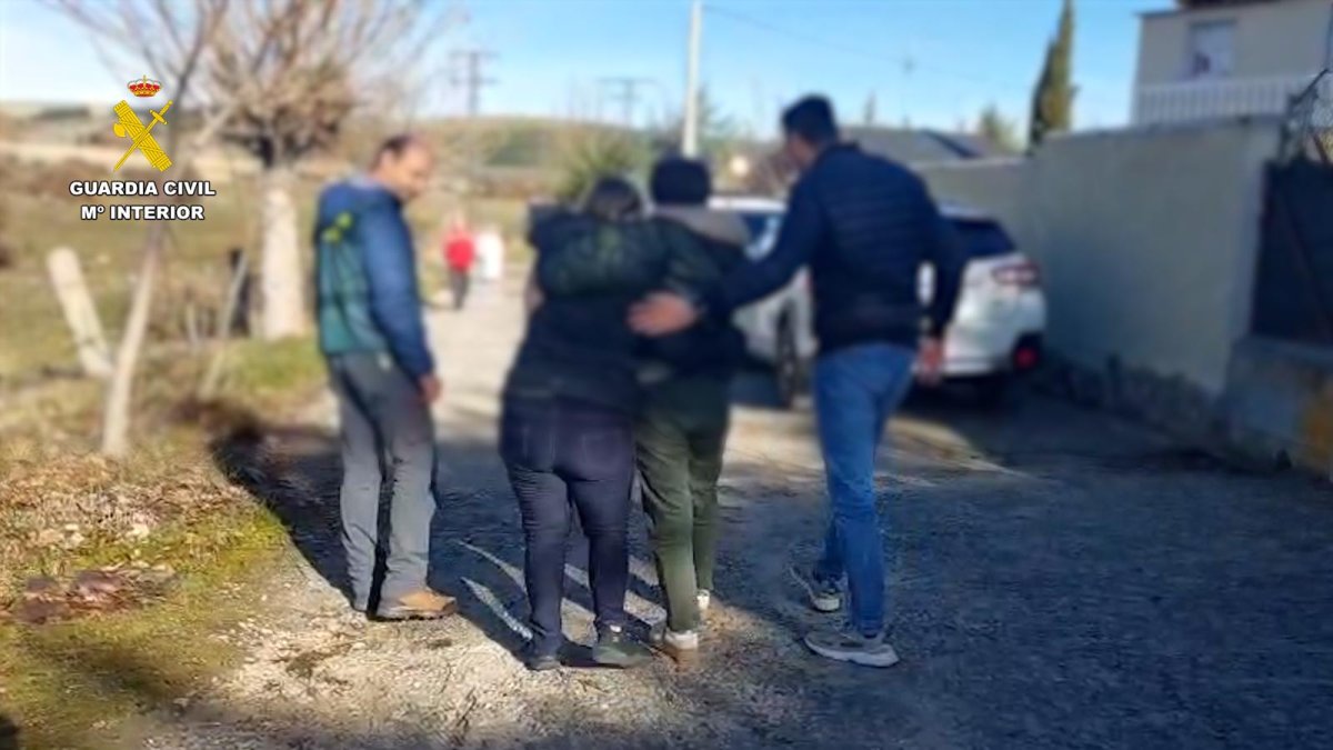 Localizan en perfecto estado a una joven desaparecida en Ávila
