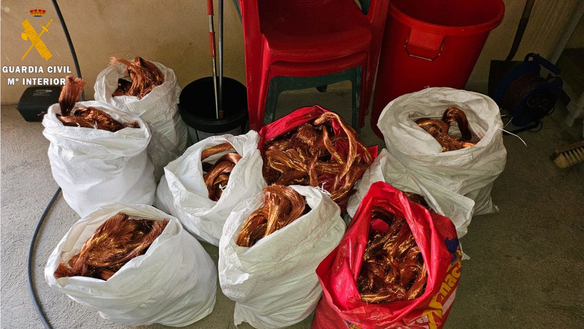 Kilos de cable de cobre robados en explotaciones agrícolas y ganaderas en Sepúlveda (Segovia)