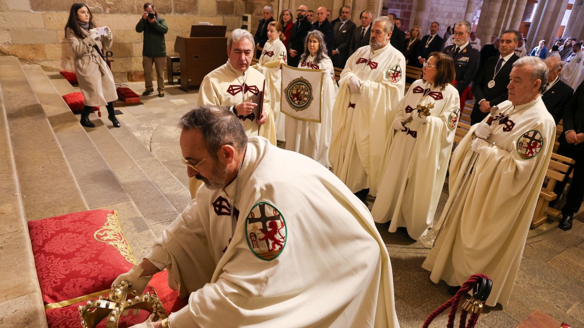 La Real Cofradía del Pendón de San Isidoro en el 962 aniversario de las Reliquias del Santo desde Santiponce-Itálica (Sevilla) a León