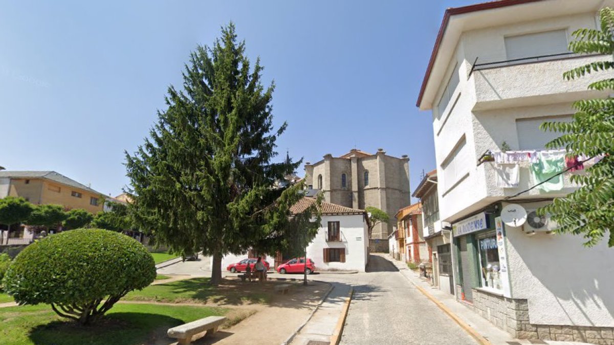 Calle Jardines, en El Espinar.