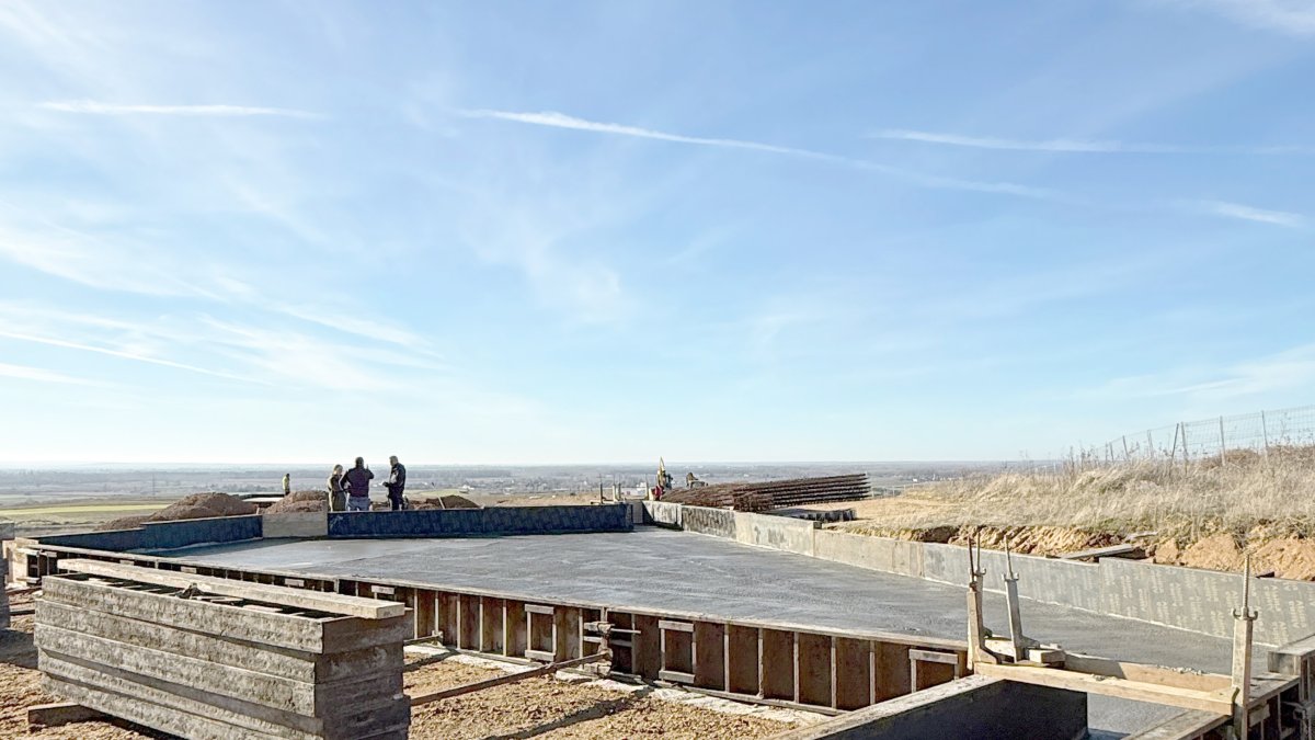 Obras de construcción del futuro Centro Arqueológico de la Ciudad de Lancia (León)