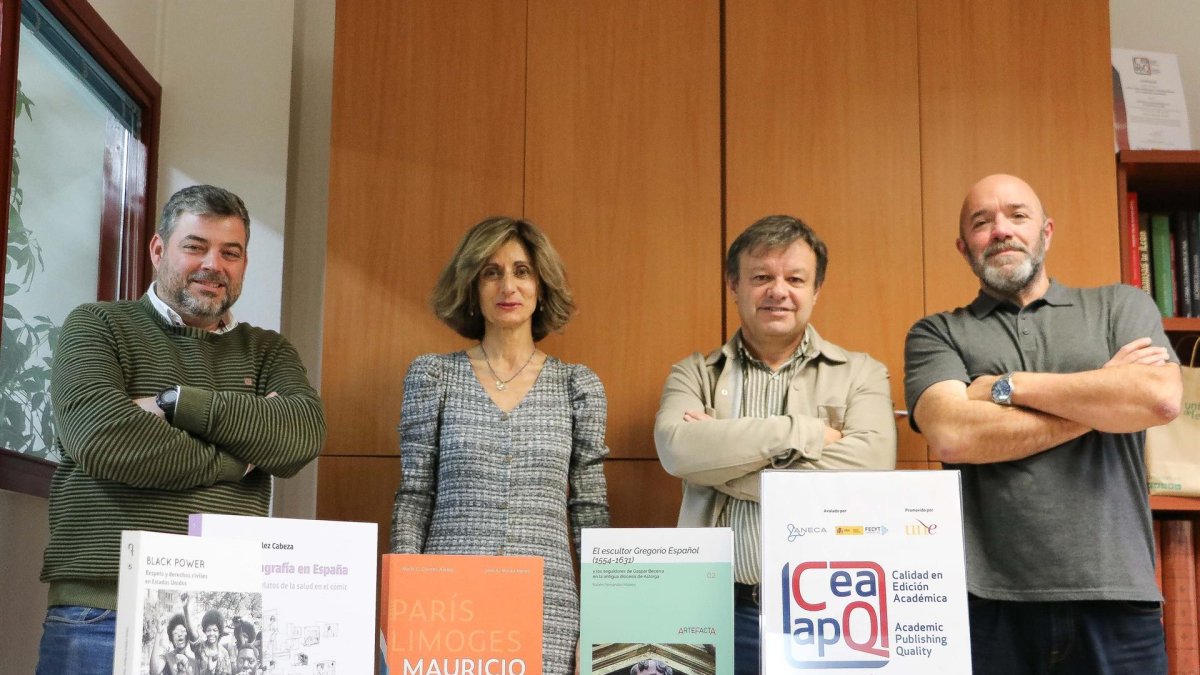 Fotografías de las cuatro monografías premiadas del Servicio de Publicaciones de la ULE.