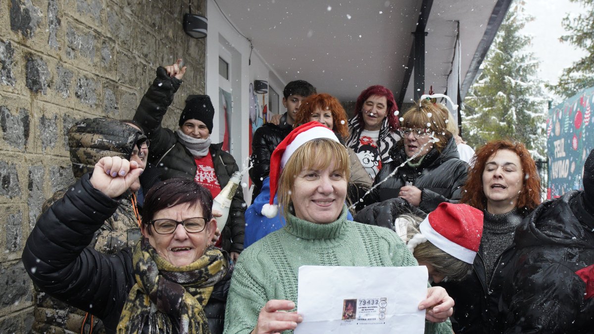 La asociación Alzheimer Laciana situada en Villaseca de Laciana (León), agraciada con el Gordo de Navidad