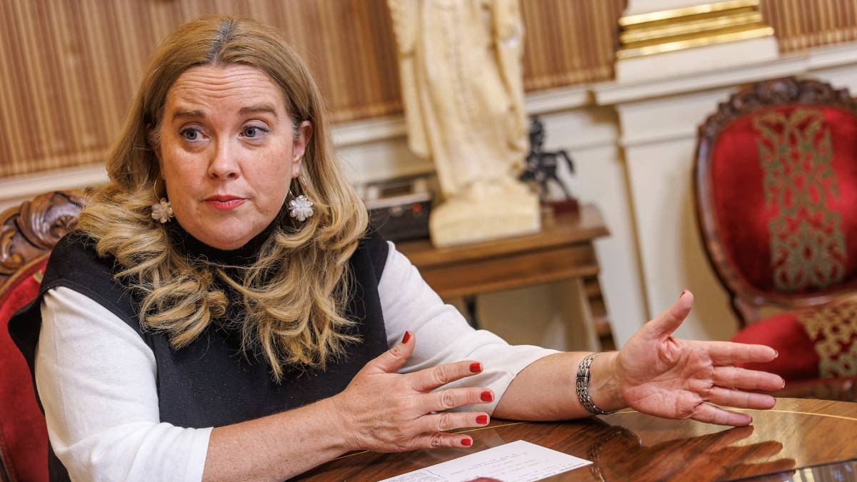 La alcaldesa de Burgos, Cristina Ayala, durante la entrevista concedida a El Correo de Burgos.