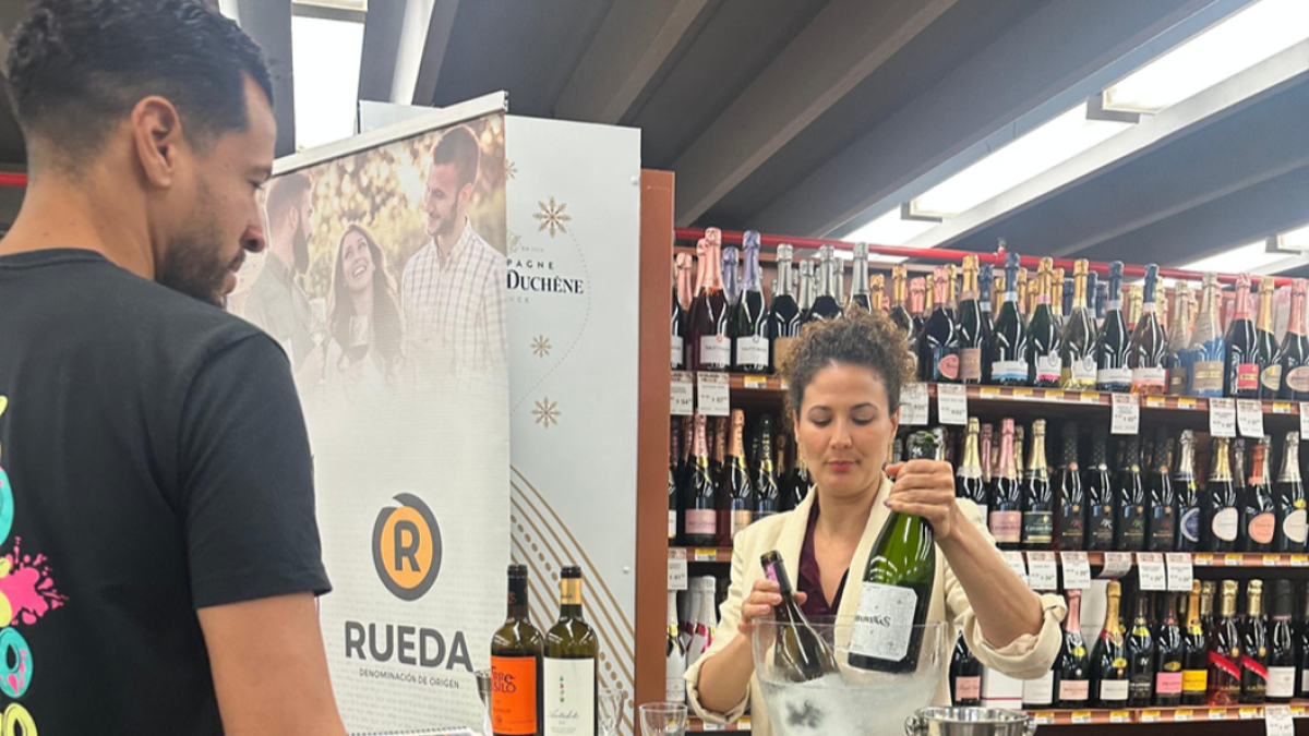 Stand de venta de la DO Rueda.