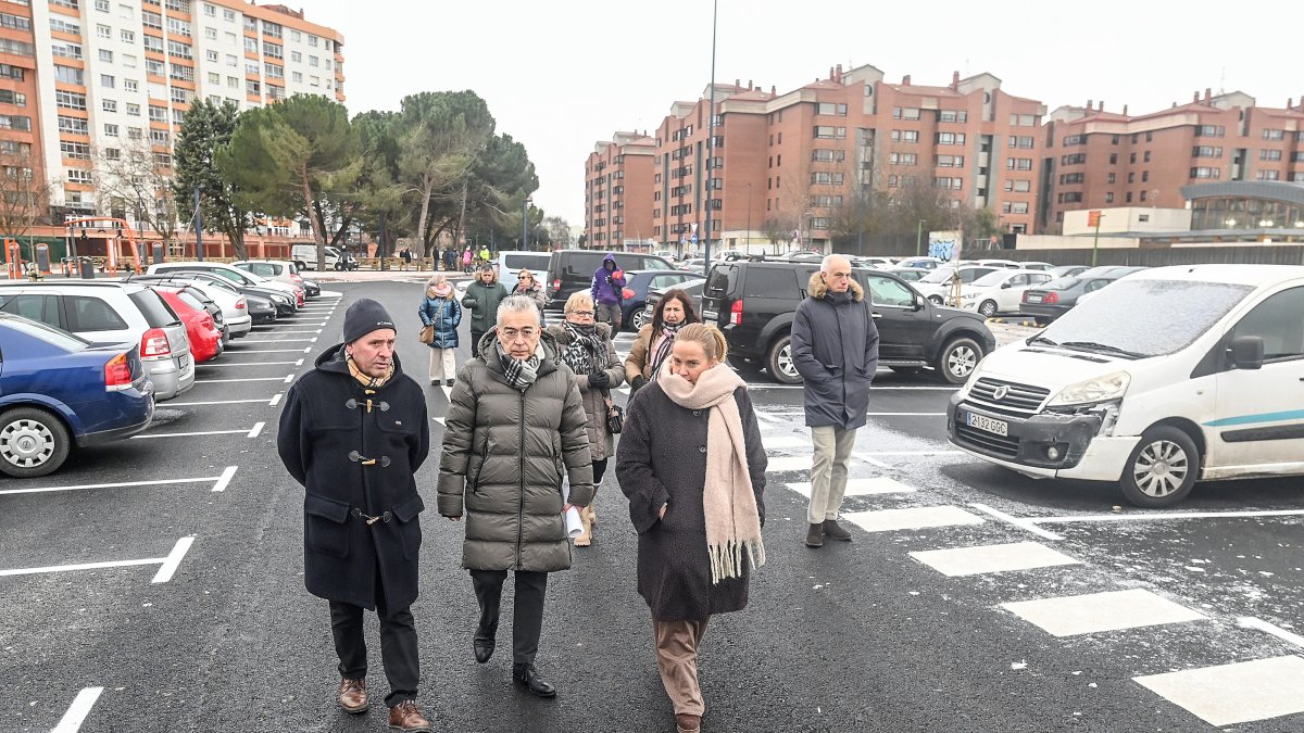 La alcaldesa de Burgos, Cristina Ayala, inaugura el nuevo aparcamiento del Silo