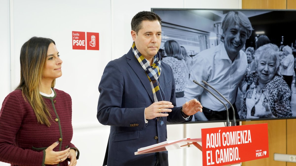 La vicesecretaria general del PSOECyL, Nuria Rubio, y el secretario de Organización del PSOECyL, Daniel de la Rosa