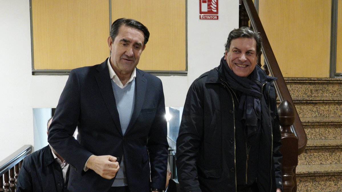 Juan Carlos Suárez-Quiñones y Carlos Fernández Carriedo, este martes, en Ponferrada.