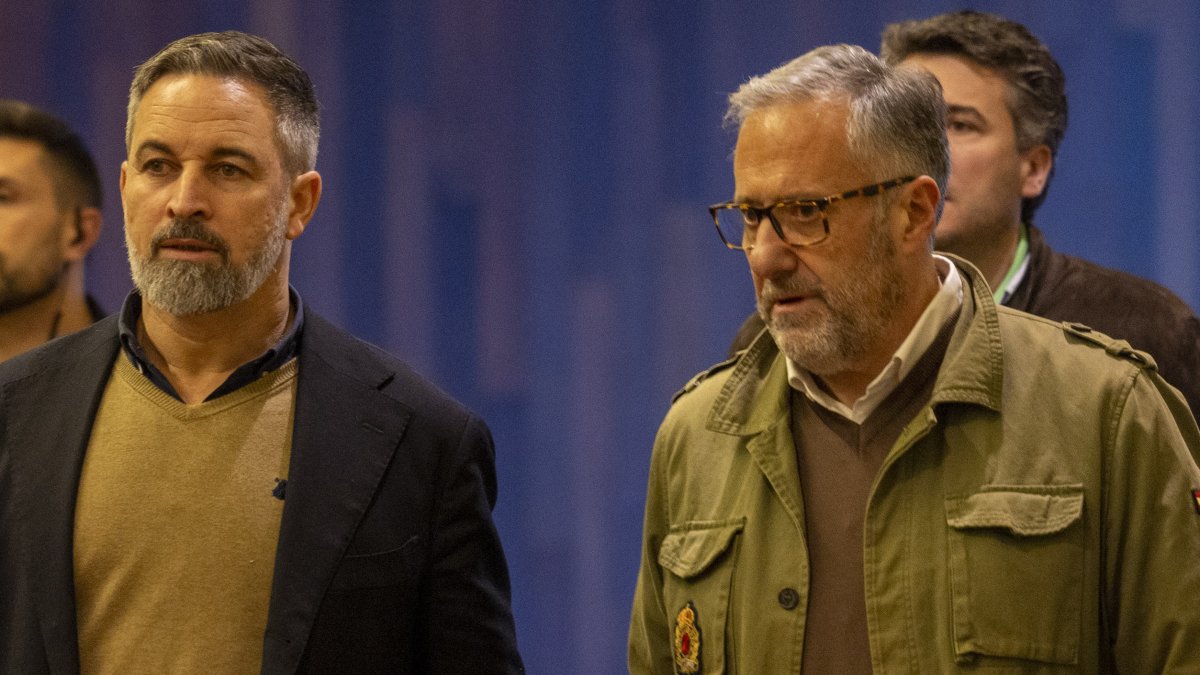 Santiago Abascal y Carlos Pollán en el acto de presentación de candidatos de VOX al 15-M.