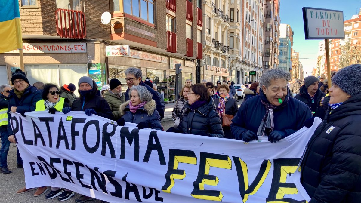 Corte de tráfico reivindicativo sobre el tren de Feve