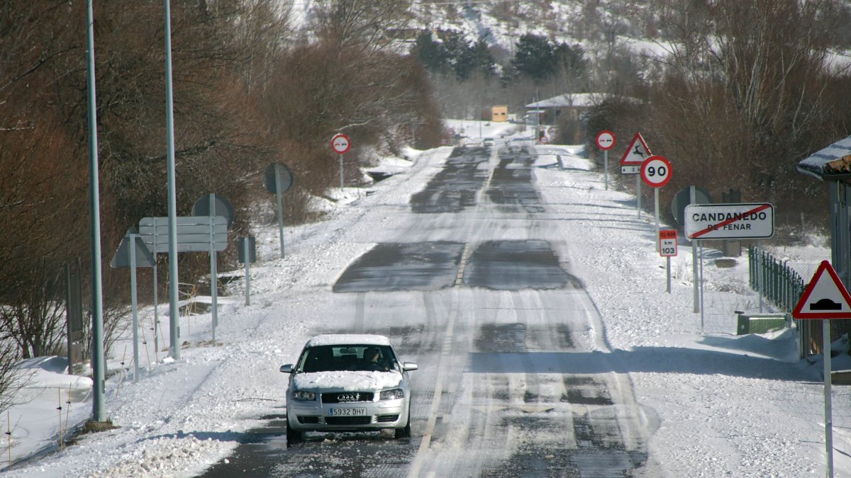 La nieve cubre la Montaña Central leonesa