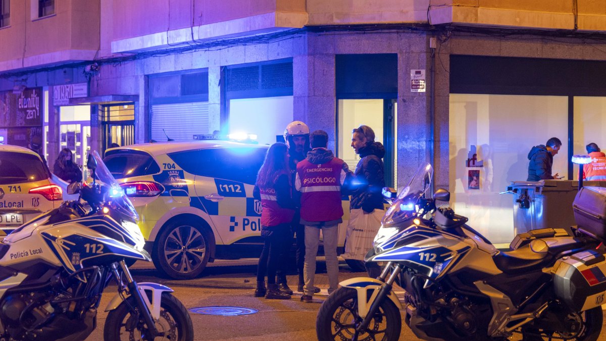 Fallece una niña al precipitarse por una ventana en la Calle Valencia