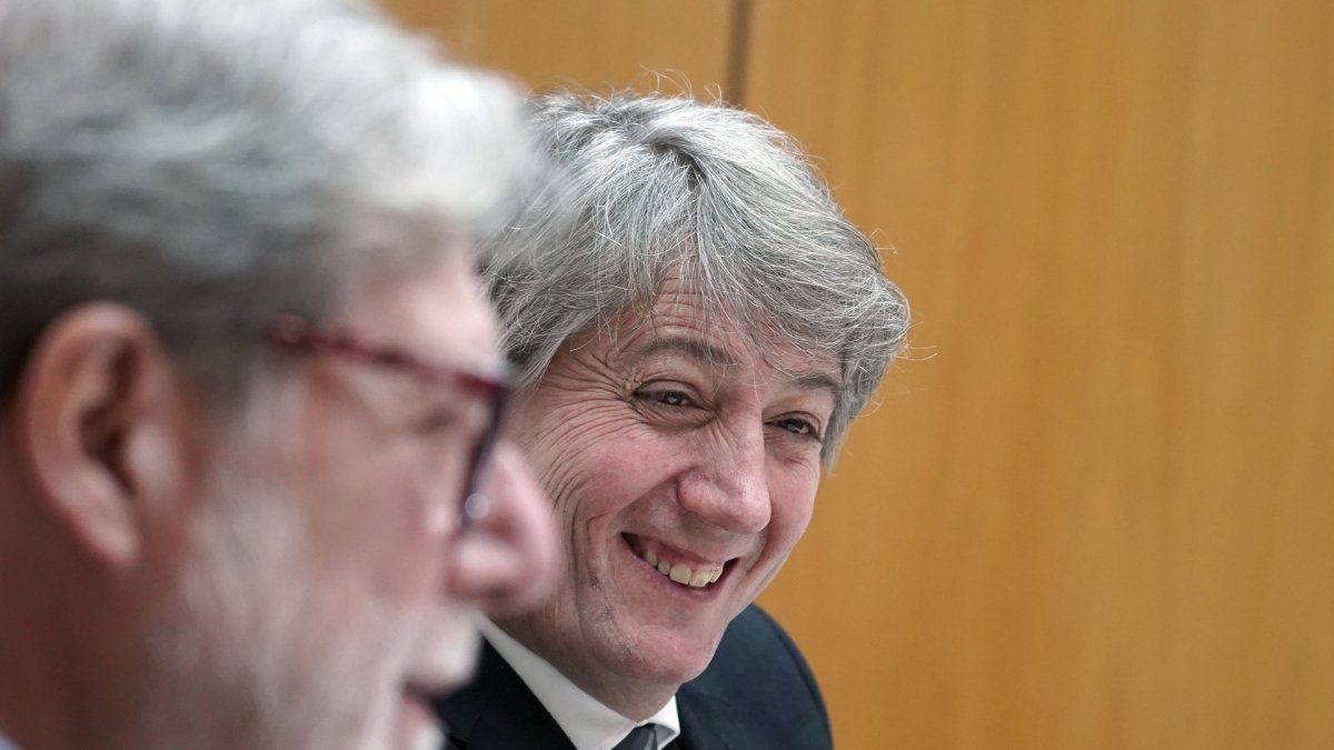 Carlos Martínez y el presidente de CEOE Castilla y León, Santiago Aparicio.