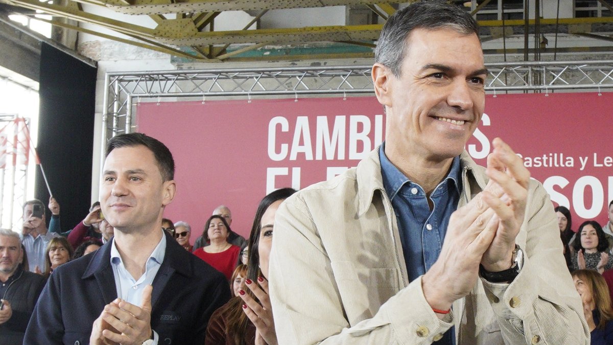 Javier Alfonso Cendón y Pedro Sánchez, en una imagen de archivo en Ponferrada.