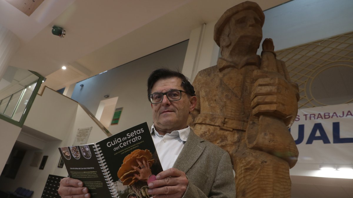 Doctor Ingeniero de Montes (UPM); profesor de Botánica Forestal, Micología y Conservación de Flora amenazada, Juan Andrés Oria de Rueda de Salgueiro