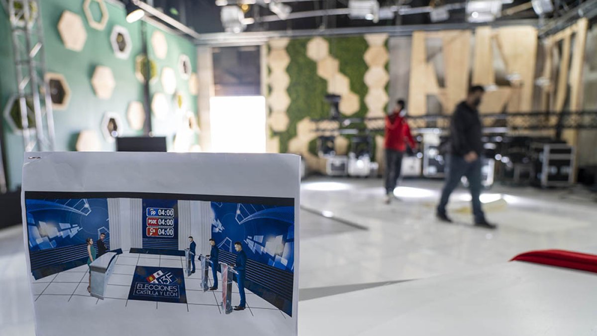 MONTAJE DEL SEGUNDO DEBATE ELECTORAL DE 2022