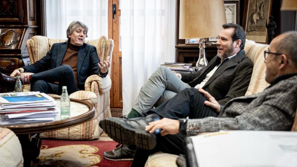Carlos Martínez, Óscar Puente y Luis Rey.
