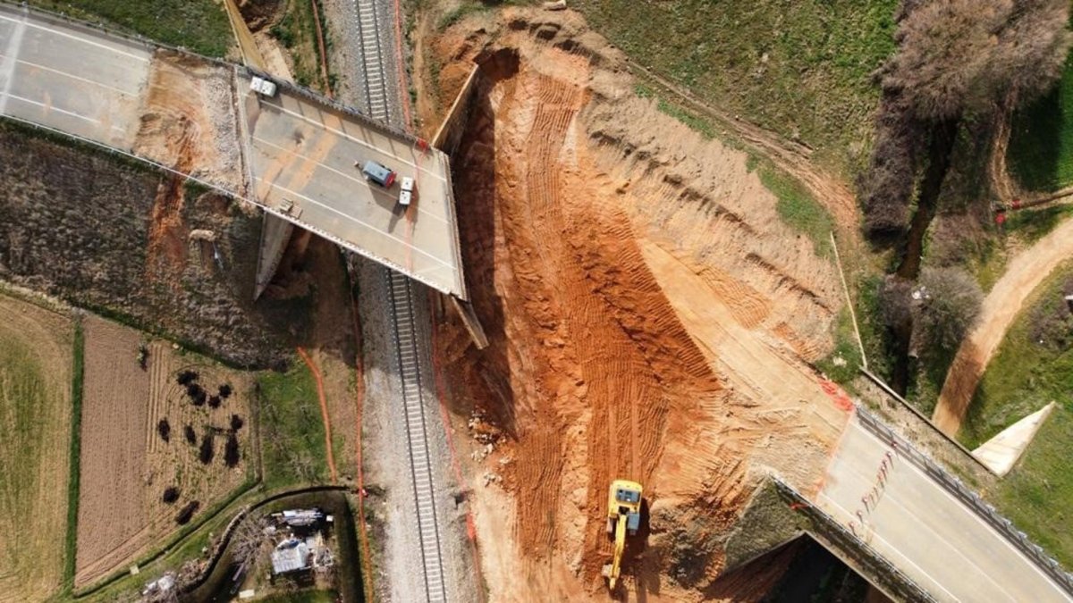 Obras de emergencia que se llevaron a cabo en el paso superior de la N-120.