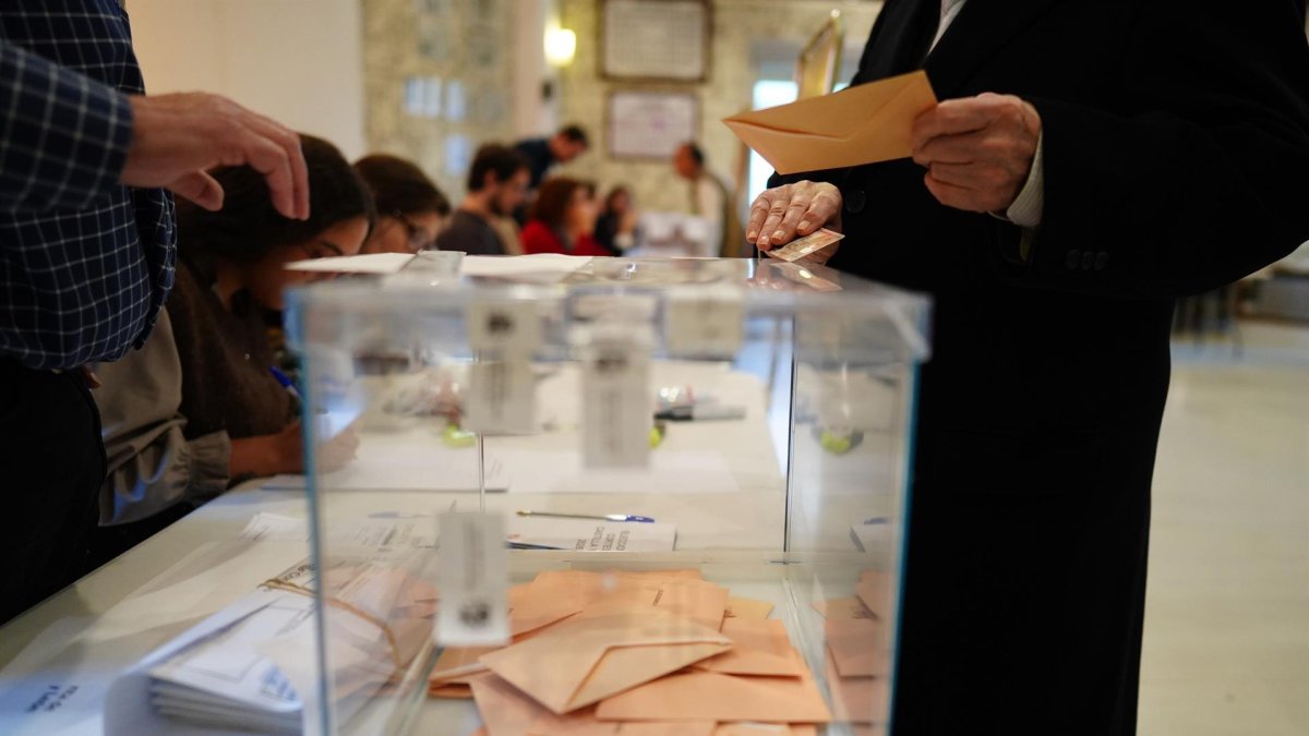 Una urna electoral en una imagen de archivo