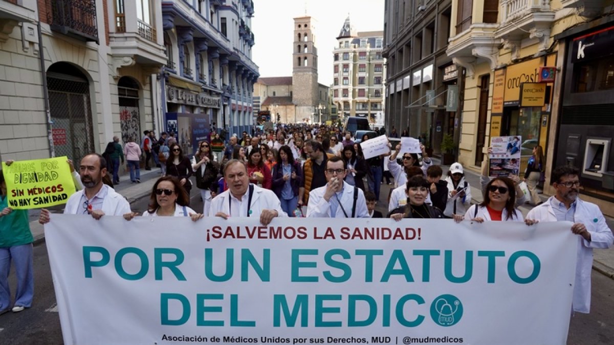 Manifestación de la Asociación Médicos Unidos por sus Derechos de León