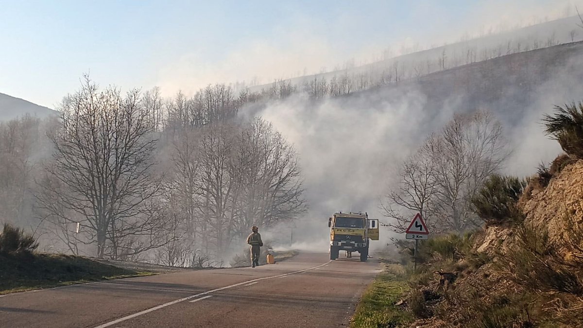 Incendio en el municipio de Igüeña (León)
