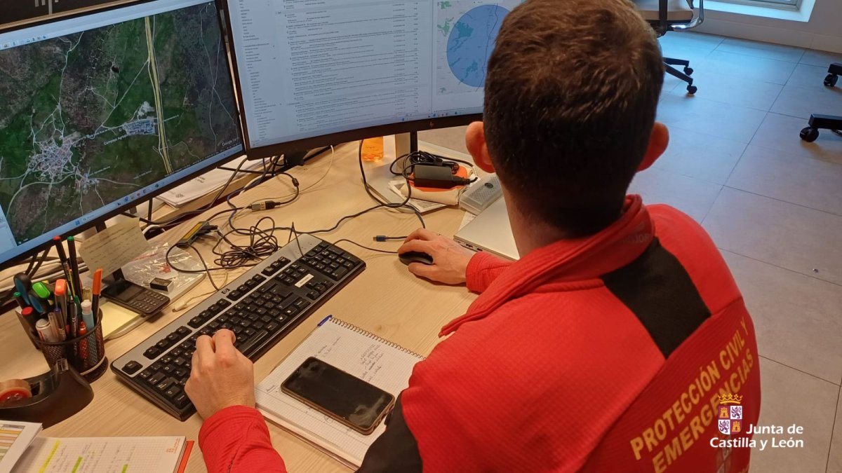 Personal de Protección Civil en una imagen de archivo