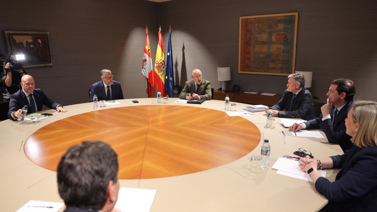 REUNIÓN PP-VOX