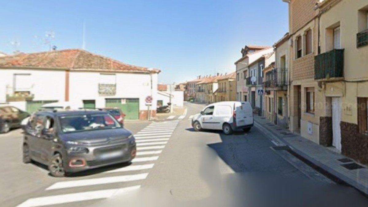 Calle principal de Palazuelos de Eresma.