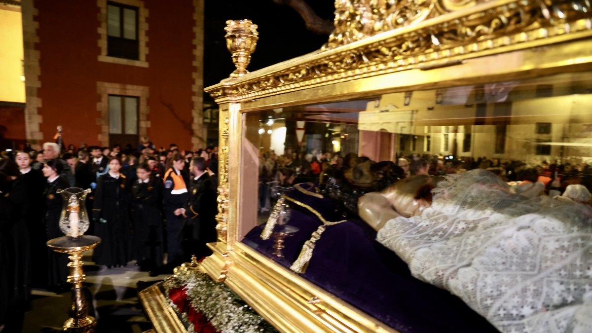 Procesión del Santo Entierro de la Cofradía de Nuestra Señora de las Angustias y Soledad